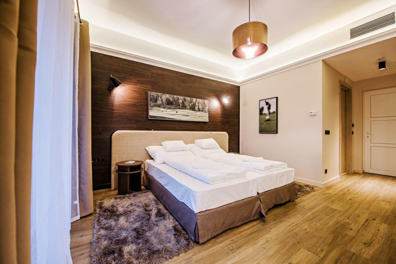 Pannonia Golf & Country Club Bed & Breakfast Alcsutdoboz ภายนอก รูปภาพ
